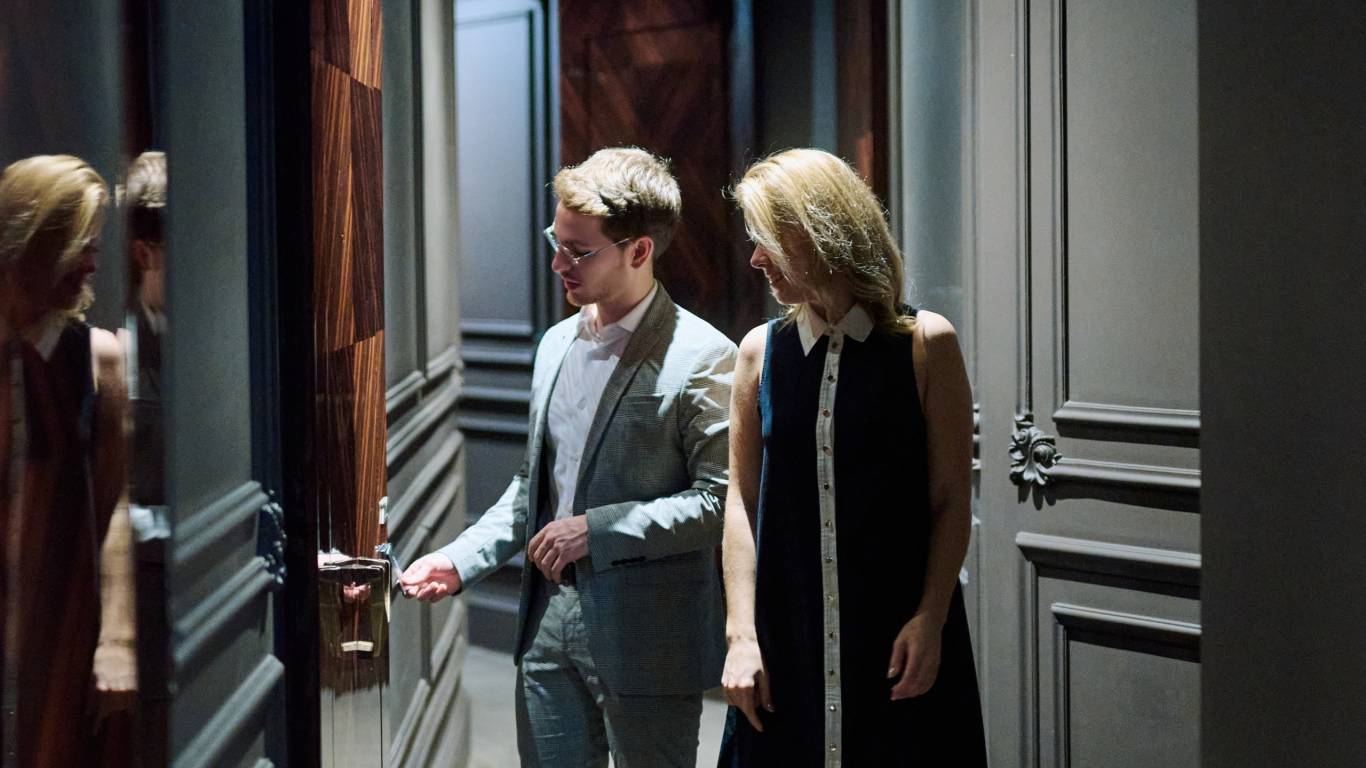 u-visionary-roma-clienti-corridoio u-visionary-roma-clienti-corridoio