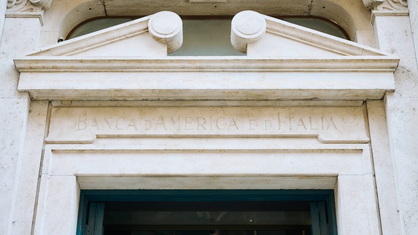 u-visionary-roma-external